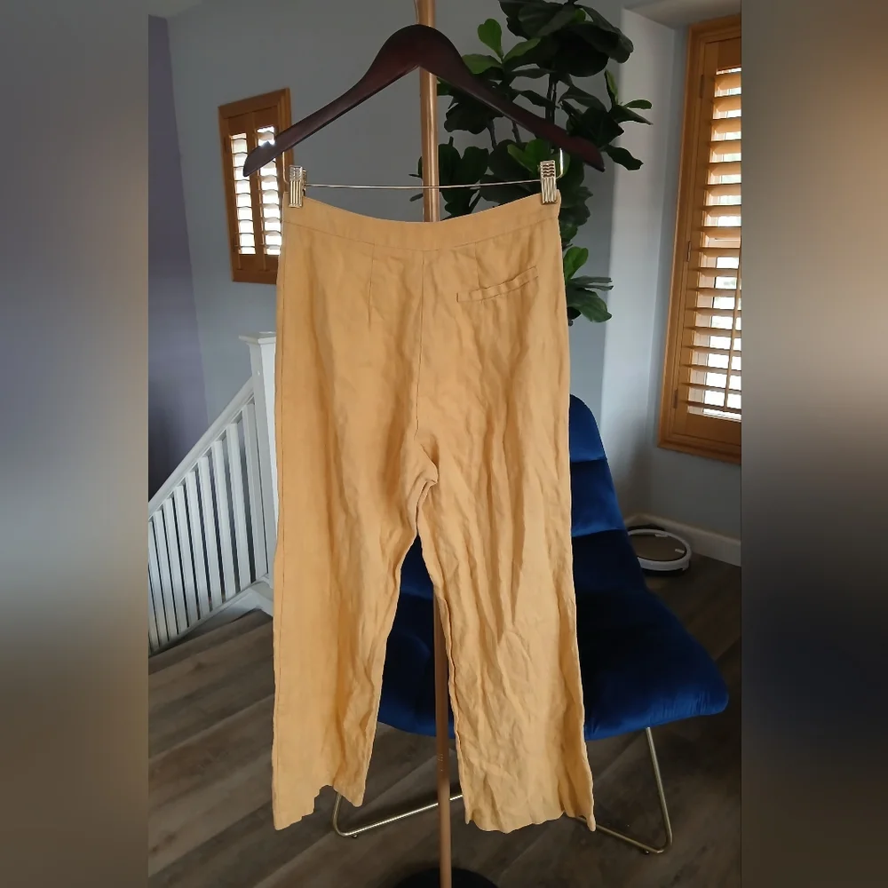 Reformation Linen Pants in Mustard Yellow. Size 2